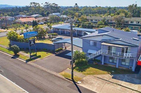 Almare Tourist Motel - Redcliffe Tourism 0
