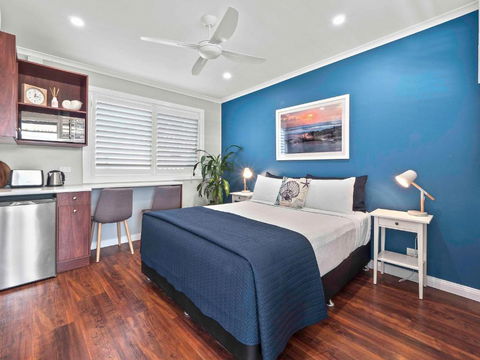 Almare Tourist Motel - Redcliffe Tourism 1