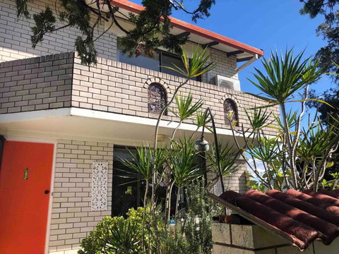 Aloha Iluka! - Redcliffe Tourism 0