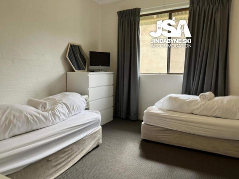 Alpine Mountain View 41 - Redcliffe Tourism 4