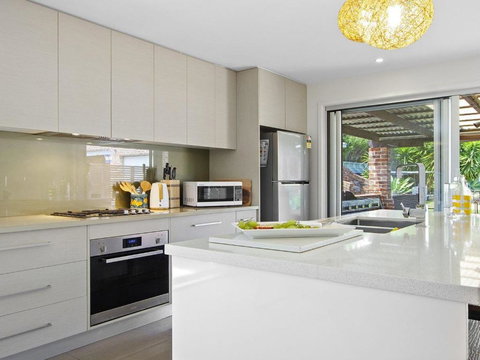 Amersham - Redcliffe Tourism 2