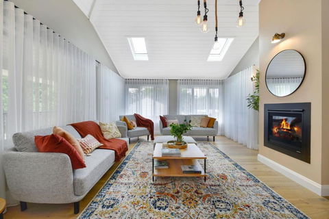 Ammu Lodge - Redcliffe Tourism 0