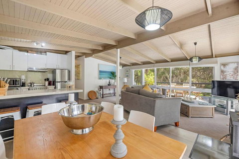 Amongst The Ti Trees Rye - Redcliffe Tourism 0