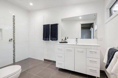 Amongst The Ti Trees Rye - Redcliffe Tourism 3