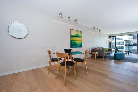 Aurora 14 - Redcliffe Tourism 0