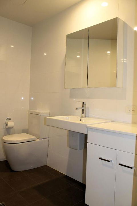 Apartment On King Street - Redcliffe Tourism 3