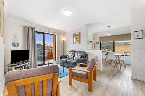 Apollo Unit 21 1st Floor - Redcliffe Tourism 0