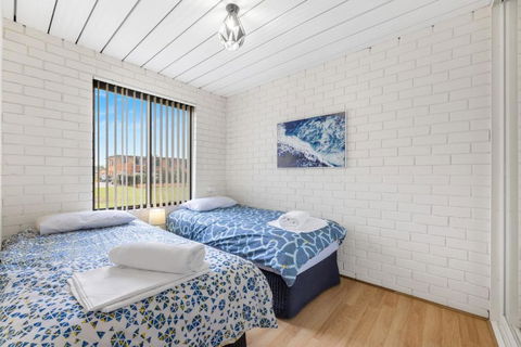 Apollo Unit 25 Ground Floor - Redcliffe Tourism 2