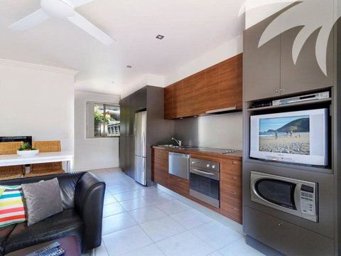 Aqua Apartment 1 - Redcliffe Tourism 2