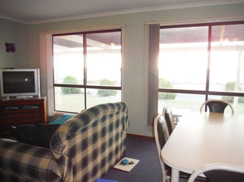 Aquamarine - Redcliffe Tourism 3