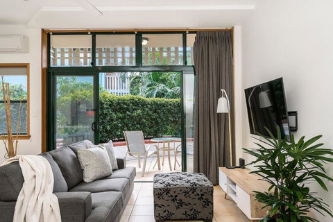 Arcadia - Redcliffe Tourism 1