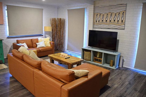 Arcos - Redcliffe Tourism 2