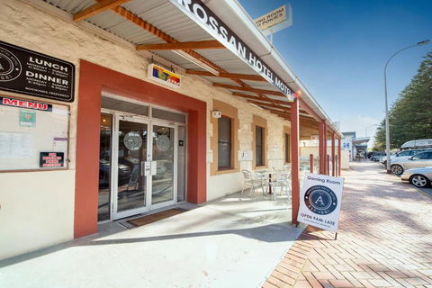 Ardrossan Hotel Motel - Redcliffe Tourism 0