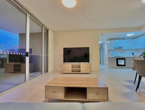 Ashfield 2 Br Apt Bus&Train Shop Parking - Redcliffe Tourism 1