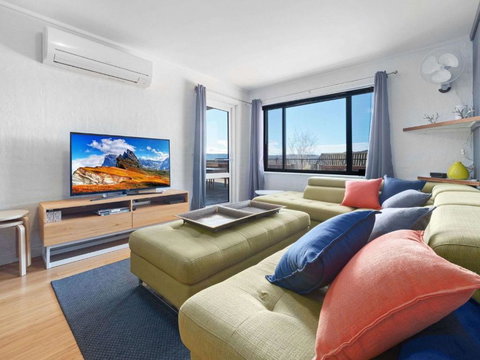 Aspen Court 8 - Redcliffe Tourism 0