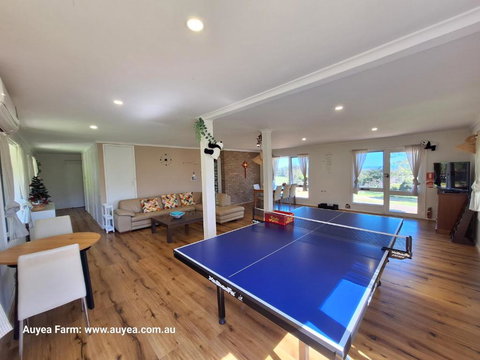 Auyea Farm 3BR Entire House - 7 Mins To Gumbuya World - Redcliffe Tourism 1