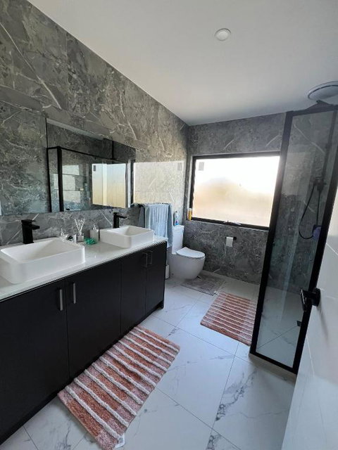 Avenue - Redcliffe Tourism 1