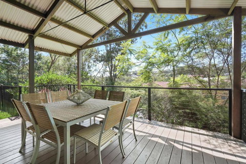 Avoca Beach Living - Redcliffe Tourism 0