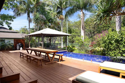 Away Guesthouse- Away On Shirley Lane - Redcliffe Tourism 3