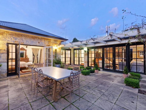 Aylmerton House And Cottage For 14 Southern Highlands - Redcliffe Tourism 2