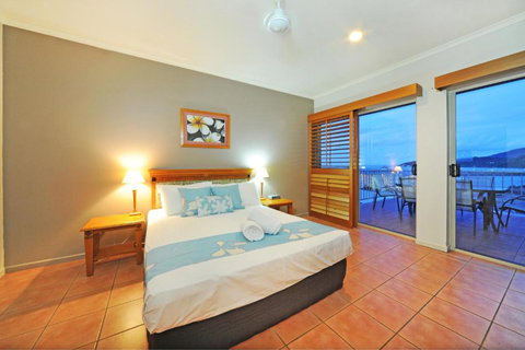 At Boathaven Bay Holiday Apartments - Redcliffe Tourism 2