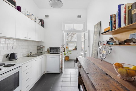 Art Deco Diamond - Redcliffe Tourism 2