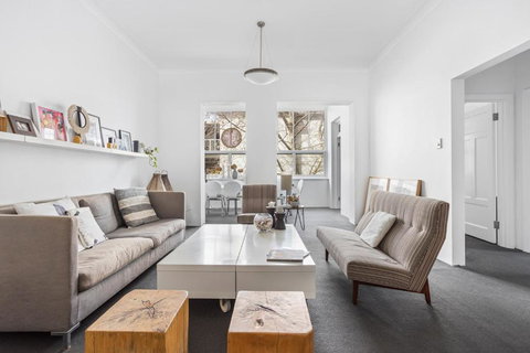 Art Deco Diamond - Redcliffe Tourism 3