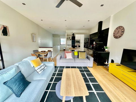 Ascot Vale - Lovely 2 Bedroom Townhouse Close To Everything! - Redcliffe Tourism 0