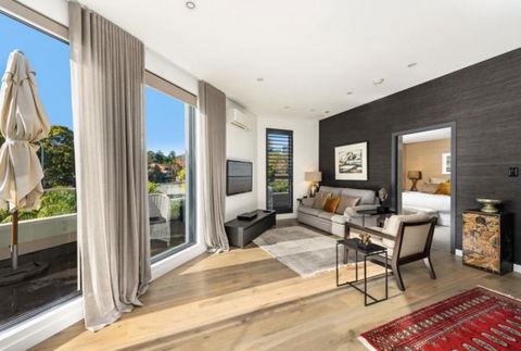 B312S - Luxury Waverton Apartment - Redcliffe Tourism 0