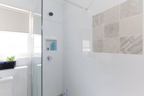 B5 Crawley Apartment 1 BRM & Sleepout Near UWA - Redcliffe Tourism 3
