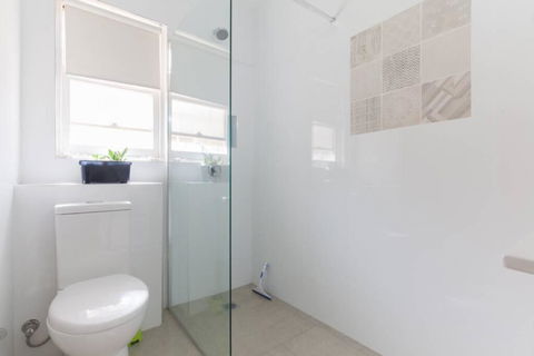 B5 Crawley Apartment 1 BRM & Sleepout Near UWA - Redcliffe Tourism 4