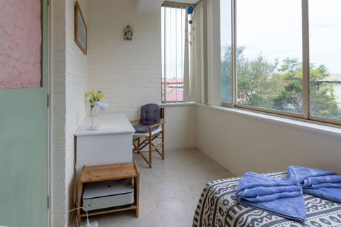 B6 Crawley Apartment 1 BRM & Sleepout Near UWA - Redcliffe Tourism 4