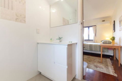 B8 Crawley Apartment 1 BRM & Sleepout Near UWA - Redcliffe Tourism 0