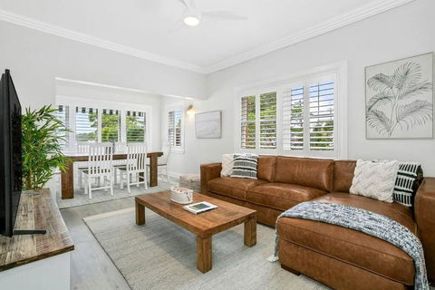 BALO1 - The Esplanade - Mosman - Redcliffe Tourism 4