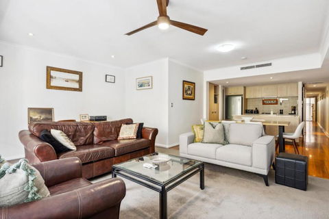 BANN2/5 - Bannister Heritage Hideaway - Redcliffe Tourism 0