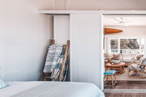 BAY PROPERTIES . Beach House Yamba - Redcliffe Tourism 3
