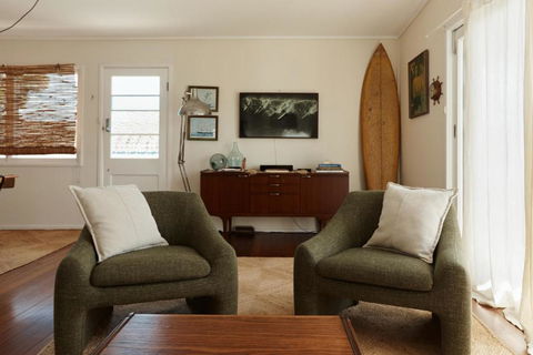 BAY PROPERTIES . The Sailor Shack - Redcliffe Tourism 1