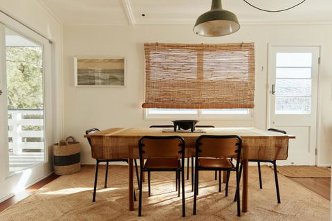 BAY PROPERTIES . The Sailors Upper Deck - Redcliffe Tourism 2