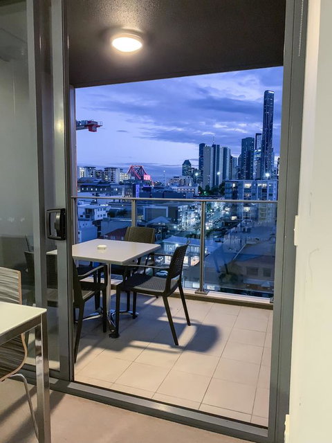 M&A Apartments - Redcliffe Tourism 9