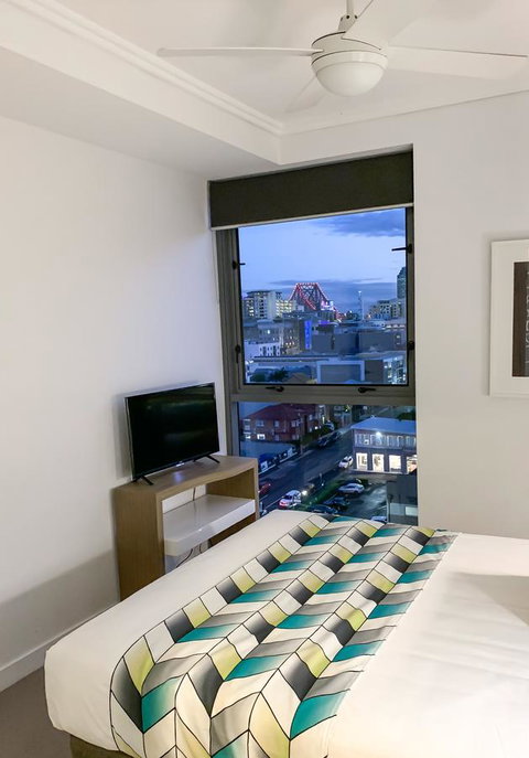 M&A Apartments - Redcliffe Tourism 21