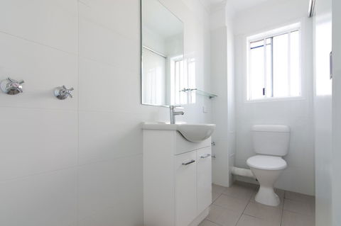 Burleigh Gold Coast Motel - Redcliffe Tourism 14