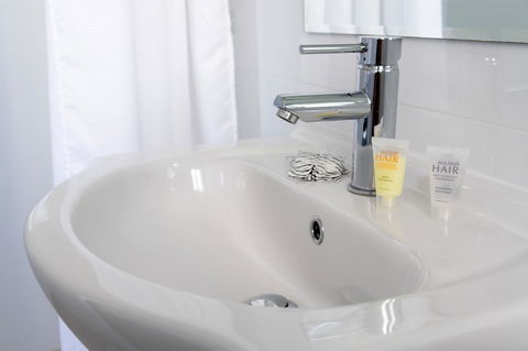 Burleigh Gold Coast Motel - Redcliffe Tourism 15