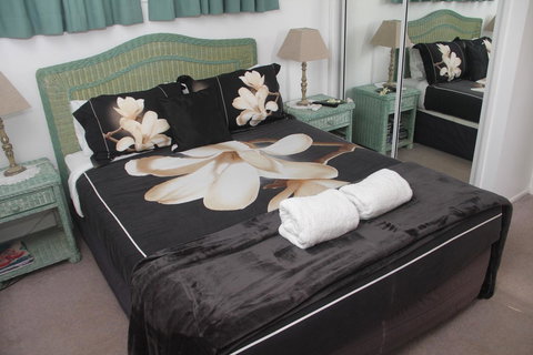 Coolum Dreams B&B - Redcliffe Tourism 6