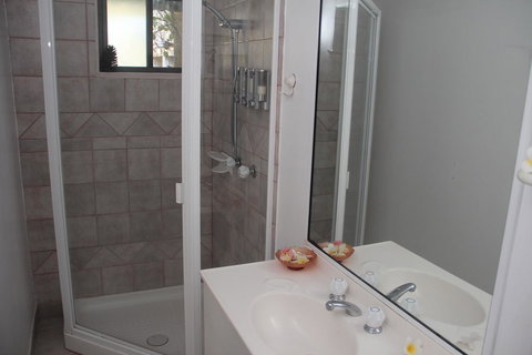 Coolum Dreams B&B - Redcliffe Tourism 3