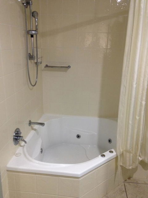 Eastgate On The Range Motel - Redcliffe Tourism 32