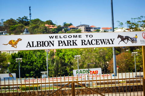 Quest Breakfast Creek - Redcliffe Tourism 10