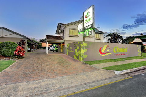 Chalet Motor Inn - Redcliffe Tourism 4