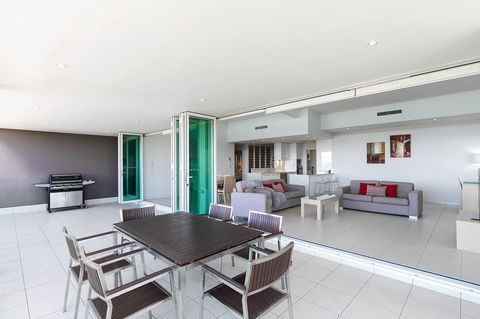 Akama Resort - Redcliffe Tourism 9