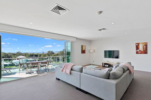 Akama Resort - Redcliffe Tourism 27
