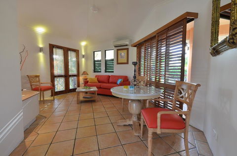 Martinique On Macrossan - Redcliffe Tourism 4